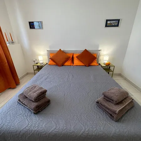 Domisol Duplex Near Sea * St. Paul's Bay