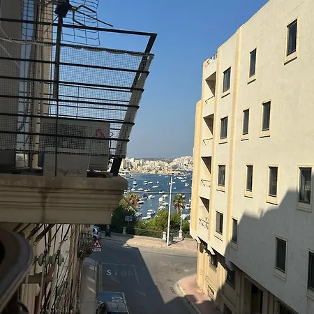 Domisol Duplex Near Sea * St. Paul's Bay