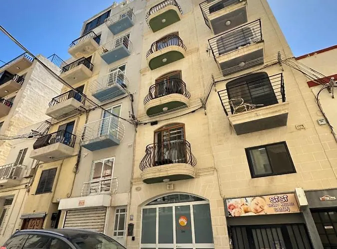 Domisol Duplex Near Sea * St Paul's Bay