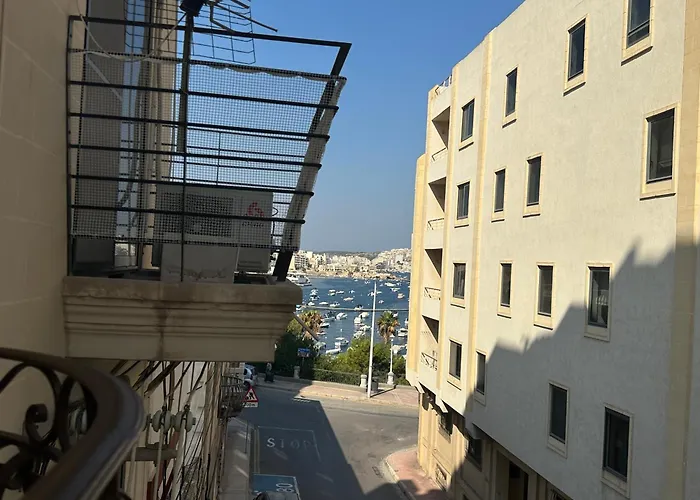 Domisol Duplex Near Sea * St Paul's Bay