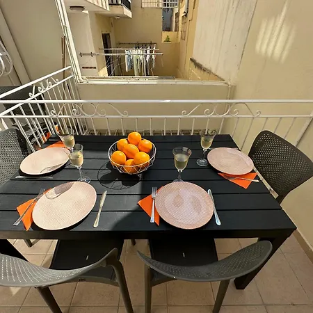 Domisol Duplex Near Sea 아파트 *