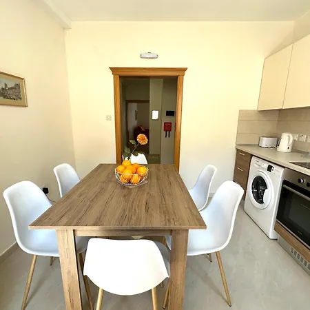 Domisol Duplex Near Sea 아파트